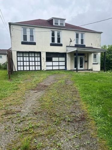 926 Burns St, Latrobe, PA 15650-2101