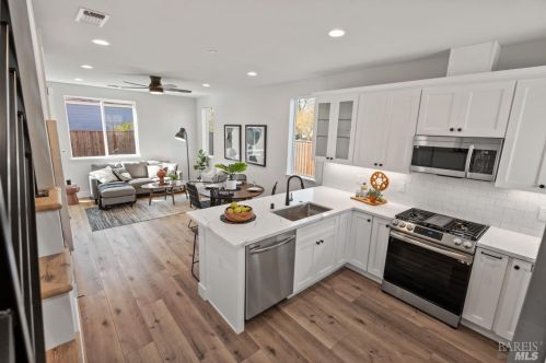 96 Calistoga Rd, Santa Rosa CA  95409-3702 exterior