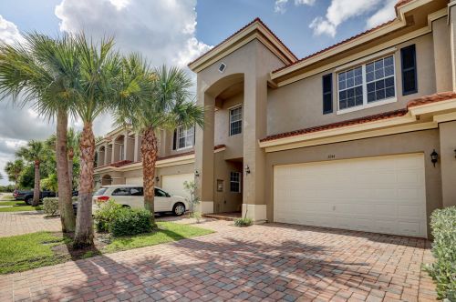 2244 Portsmouth Ln, Fort Pierce, FL 34953-4366