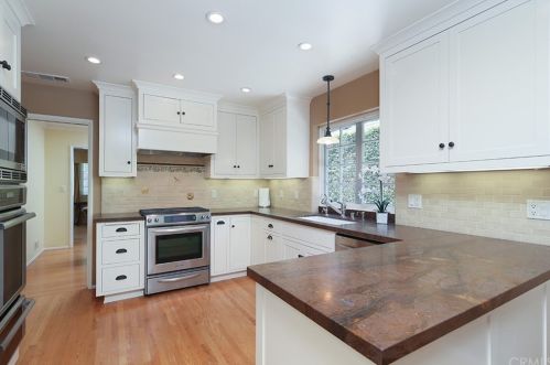 430 Grove St, Sierra Madre, CA 91024-1012