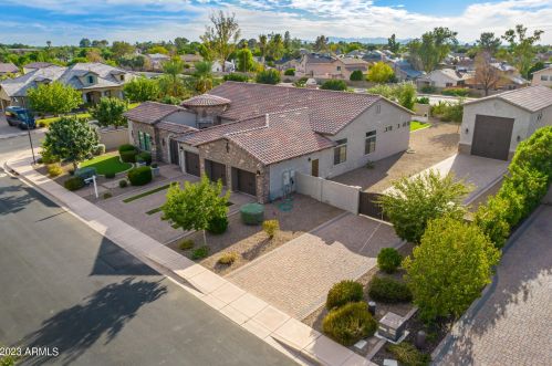 2116 32nd Pl, Mesa, AZ 85213