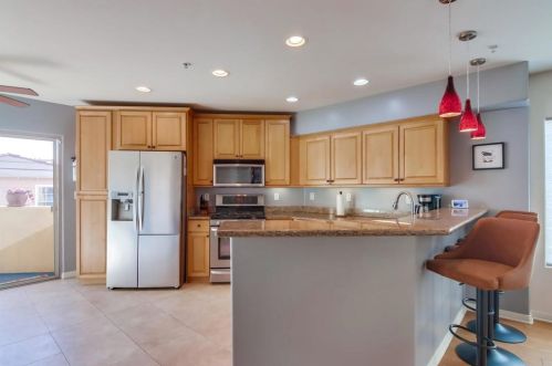 723 Diamond St, San Diego CA  92109-2447 exterior