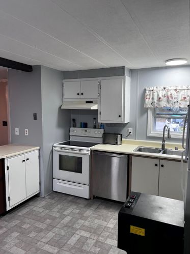 112 Cotton Farm Rd, Danville NH  03819-5140 exterior