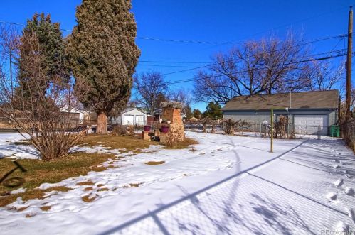 4100 Pearl St, Englewood CO 80113-6913 exterior