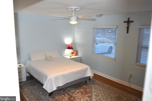 6305 Pioneer Dr, Springfield VA  22150-1623 exterior