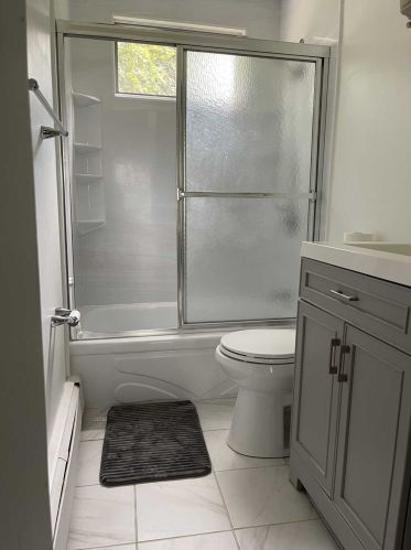 18 Cedar Ln, Poughkeepsie NY  12601-1147 exterior