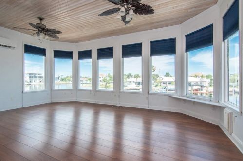 3325 Gulf Winds Cir, Brooksville FL  34607-3027 exterior