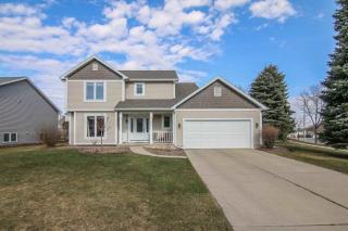 1 Homewood Cir, Madison, WI 53704-6488