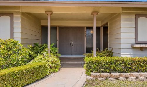 6718 Casselberry Way, San Diego CA  92119-2217 exterior