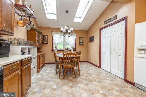 672 Manatawny St, Pottstown PA  19464-9407 exterior