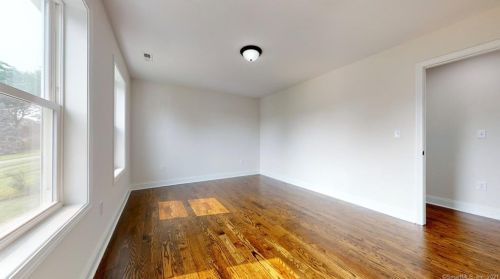 45 Kirkside Ave, Milford CT  06460-5919 exterior