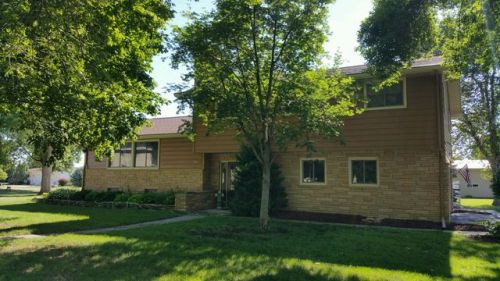 140 4th Ave, Amboy, MN 56010-4007