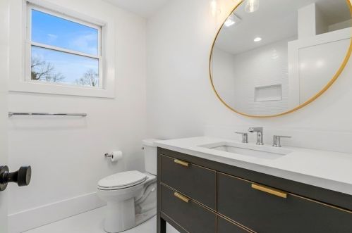 23 Evergreen Rd, Natick MA 01760-1631 exterior