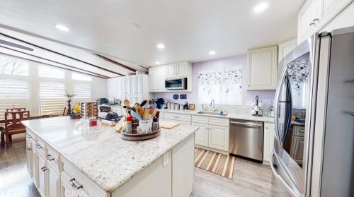 10275 Frontier Trl, Beaumont CA  92223-5475 exterior