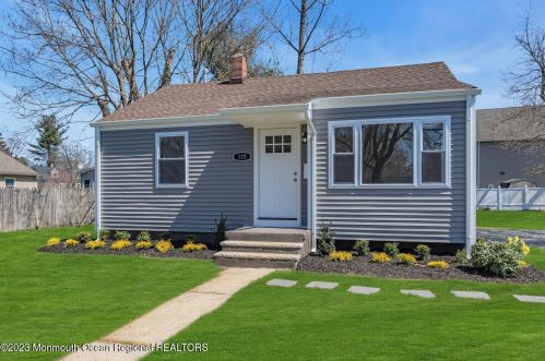 115 Springdale Ave, Tinton Falls NJ  07724-2628 exterior