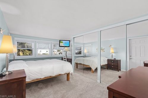 4794 Sandpiper Dr, Saint James City FL  33956-2833 exterior