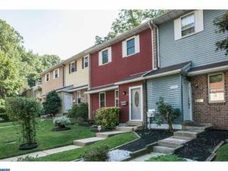 432 Lakeview Ct, Langhorne, PA 19053-1935