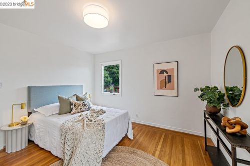 4817 Brookdale Ave, Oakland CA  94619-2510 exterior