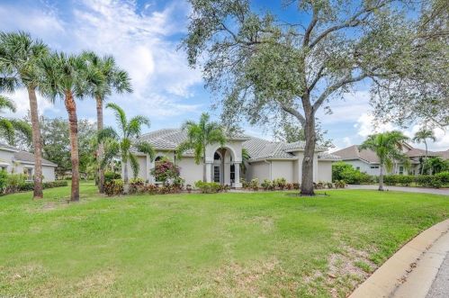 3510 Lakemont Dr, Bonita Springs, FL 34134-7930