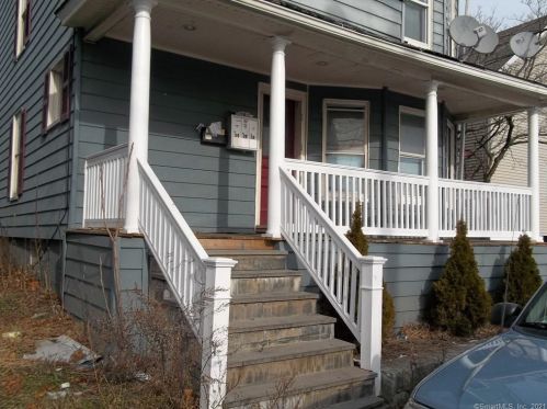 34 Orland St, Bridgeport, CT 06605-2213