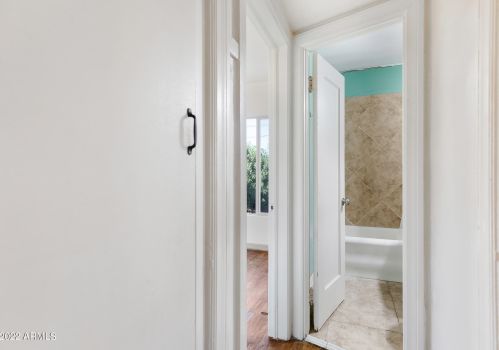 2515 10 St, Phoenix AZ 85020-5821 exterior