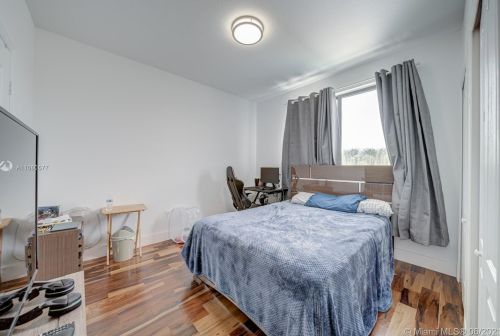 8941 178th St, Hialeah FL  33018-6554 exterior