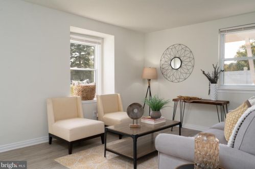 6916 Arlington Blvd, Falls Church VA  22042-1937 exterior