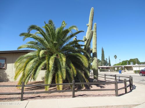 7600 Keith Dr, Tucson, AZ 85730-1816