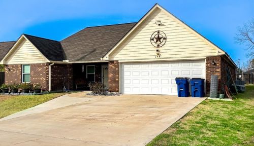 146 Ellis Ln, West Columbia, TX 77486-2634