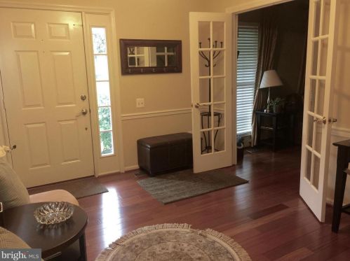 10824 Monticello Dr, Great Falls, VA 22066-4224