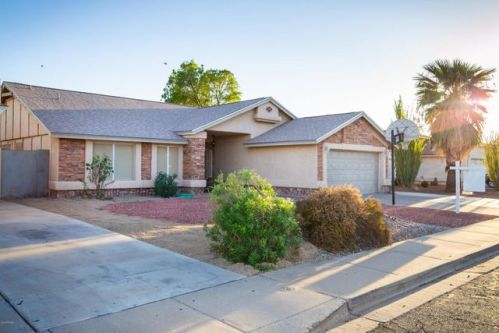 8587 Medlock Dr, Glendale, AZ 85305-3324