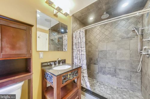 1826 18th St, Washington DC 20009-1707 exterior