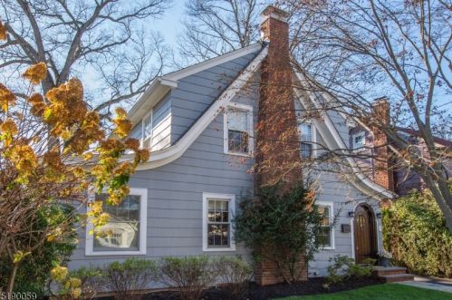 75 Valley View Dr, Morristown NJ  07960-5615 exterior