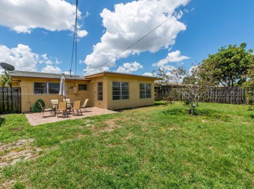 7891 11th St, Hollywood FL 33024-5148 exterior