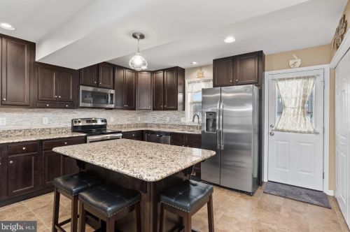 262 Melbourne Ln, Navy Sup Dpt PA  17055-6674 exterior