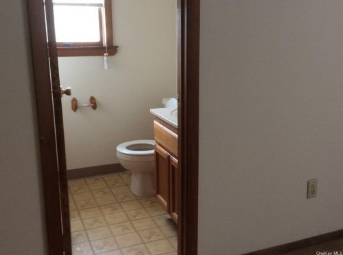 19 Phillips St, Middletown NY  10940-3303 exterior