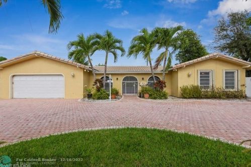 6901 16th St, Hollywood FL  33023-2025 exterior