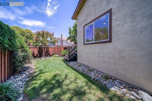829 Katrina St, Livermore CA  94550-2392 exterior