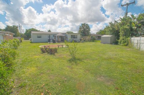 6651 25 St, Hollywood FL 33023-2738 exterior