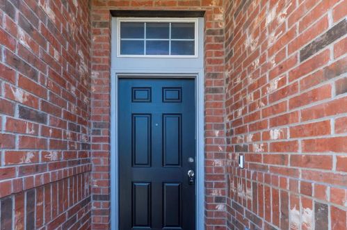 1116 Hearthstone Dr, Burleson, TX 76028-0303