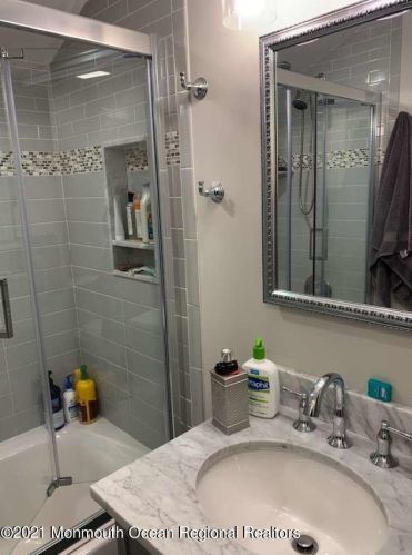 21 Ward Ln, Locust NJ 07760-1730 exterior