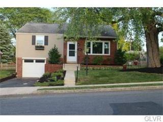 234 Pine St, Emmaus, PA 18049-2527