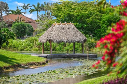 15563 Estancia Ln, West Palm Beach FL  33414-7439 exterior