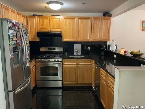 87-12 175th St, Jamaica, NY
