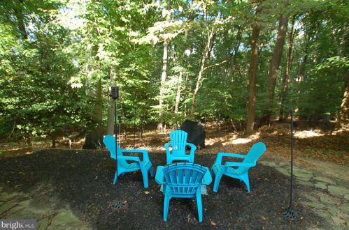 4825 Weatherhill Dr, Wilmington DE  19808-4376 exterior