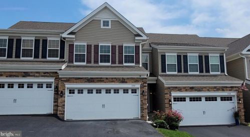 3566 Muirwood Dr, Newtown Square, PA 19073