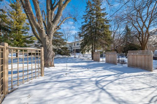 4144 Menomonee Riv Pkwy, Milwaukee WI 53222-1135 exterior