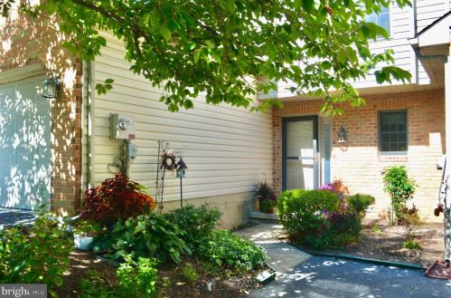 107 River Bend Park, Lancaster, PA 17602-1290