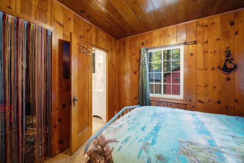 2601 Pinter Ave, South Lake Tahoe CA  96150-3015 exterior