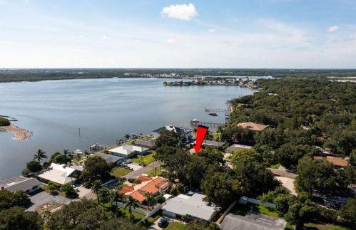 8296 33rd Ave, Saint Petersburg FL  33710-2218 exterior